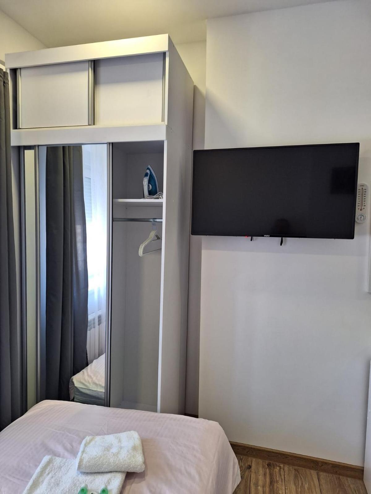 Comfort Stay, Ev, Parking 볼레스와비에츠 외부 사진