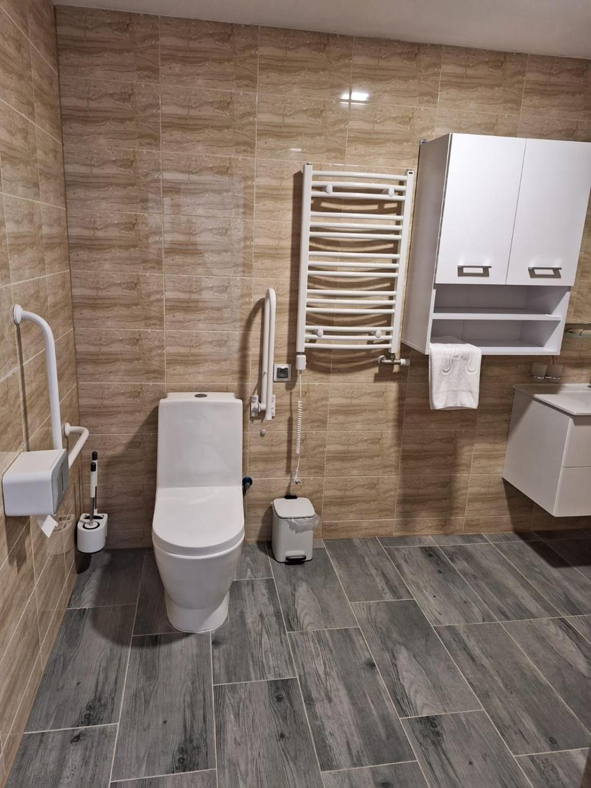 Comfort Stay, Ev, Parking 볼레스와비에츠 외부 사진