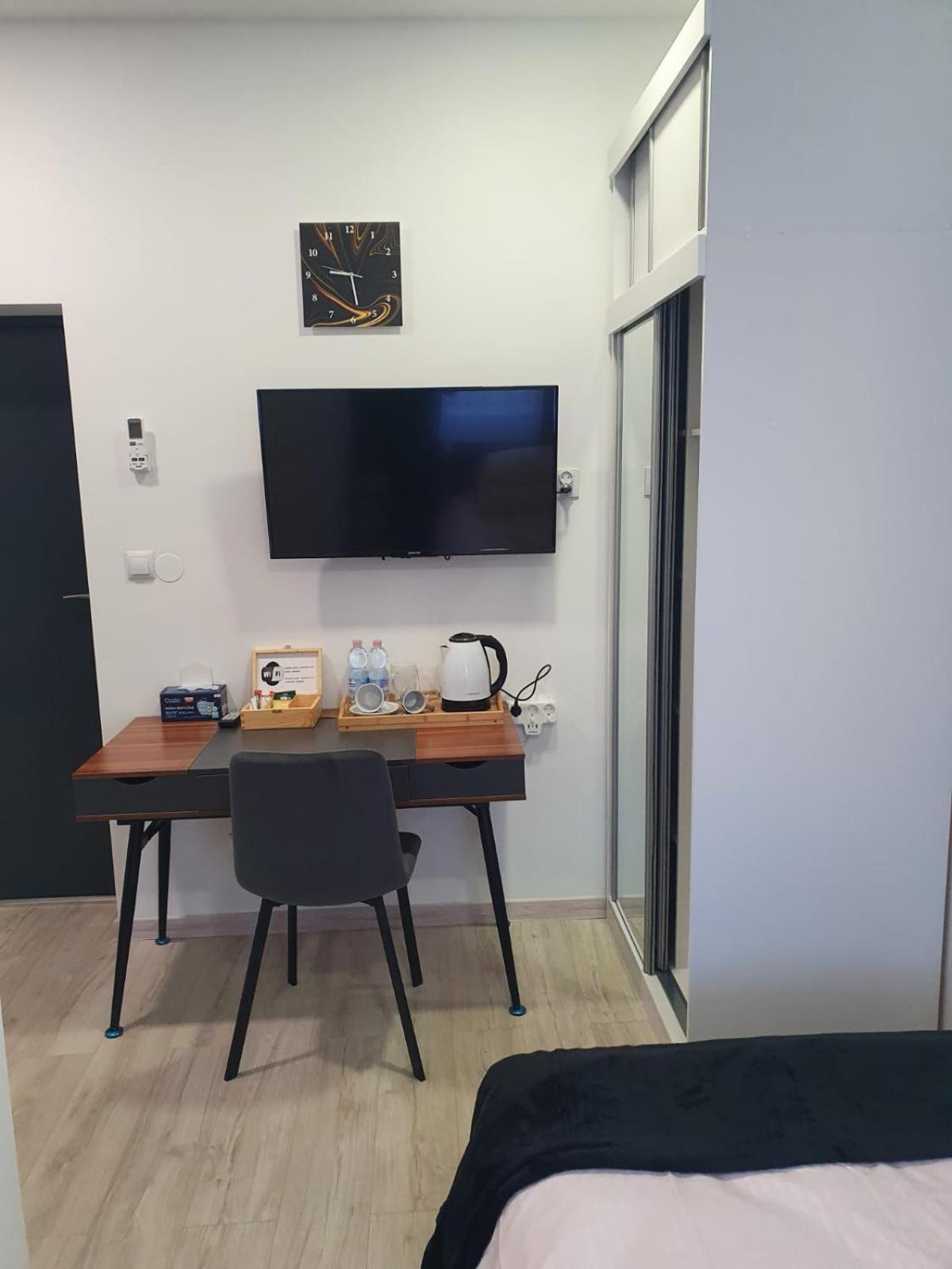 Comfort Stay, Ev, Parking 볼레스와비에츠 외부 사진