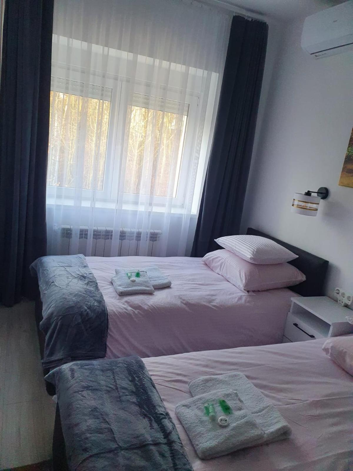 Comfort Stay, Ev, Parking 볼레스와비에츠 외부 사진