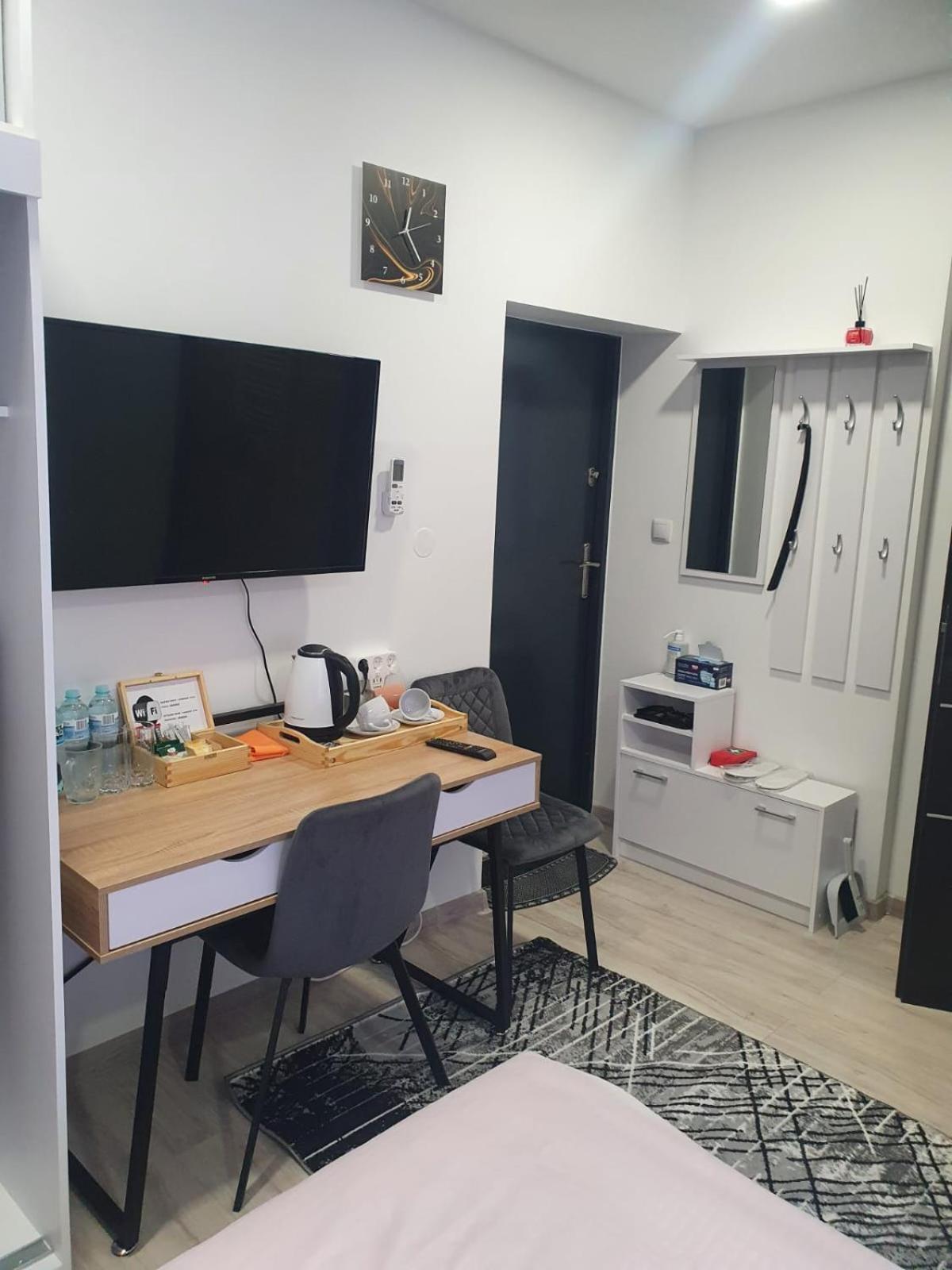 Comfort Stay, Ev, Parking 볼레스와비에츠 외부 사진